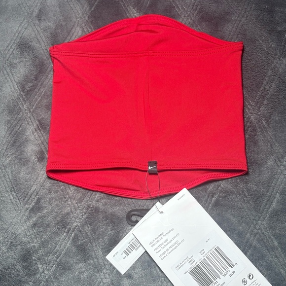 Nike x Supreme Red Neck Warmer – New With Tags - Picture 2 of 3